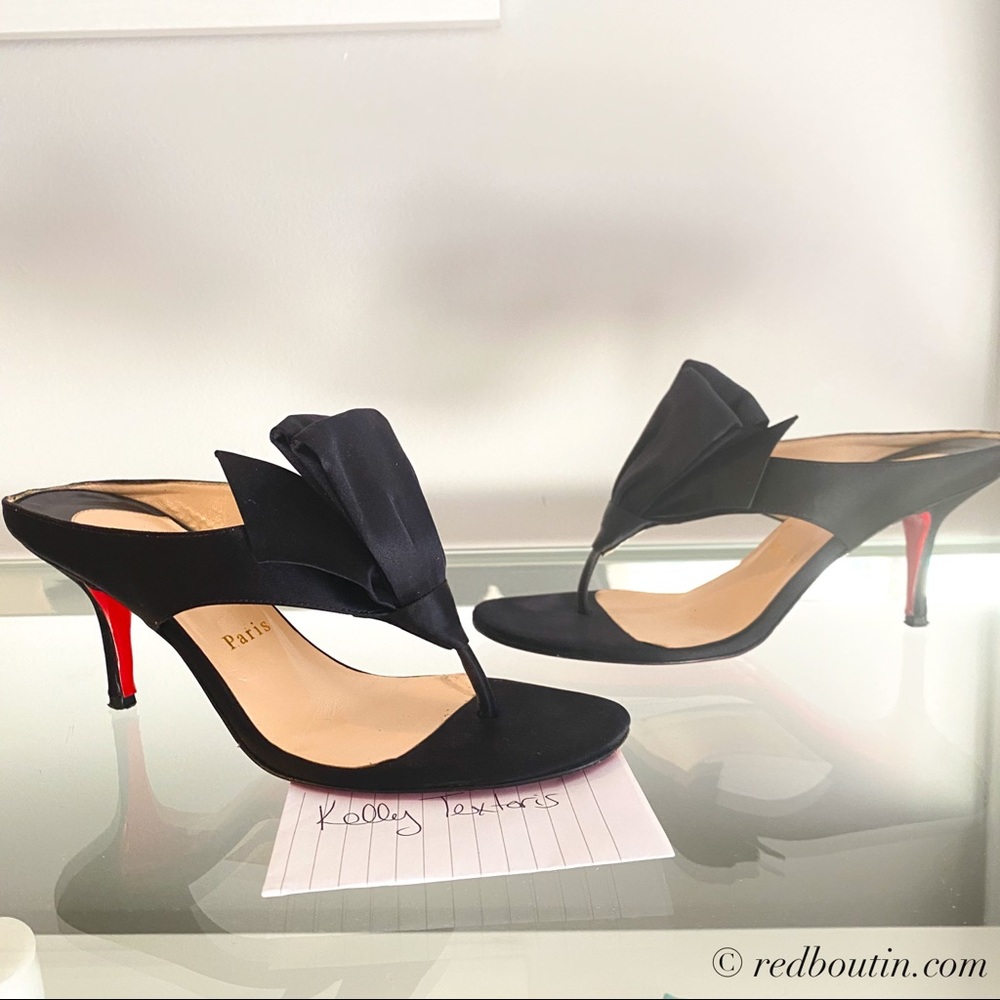 ♥️Sold LOUBOUTIN EN VOL CREPE SATIN SANDALS